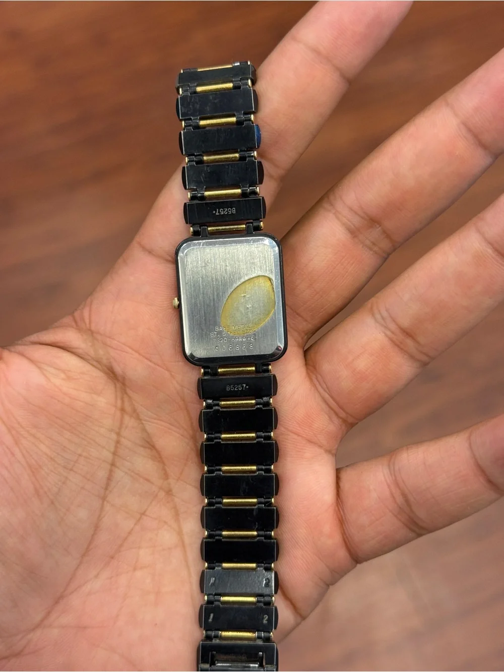 Seiko Vintage 1985 tank rare  Quartz Black & Gold Thin Watch unisex
